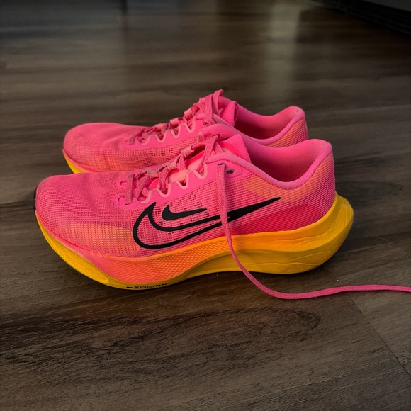Nike Women’s Zoom Fly 5 - Picture 3 of 6